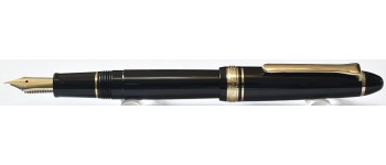 Sailor 1911S Profit Casual Fountain Pen, Black with Gold Accents Sailor 1911S Profit Casual Fountain Pen, Black with Gold Accents