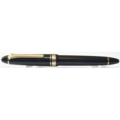Sailor 1911S Profit Casual Fountain Pen, Black with Gold Accents Sailor 1911S Profit Casual Fountain Pen, Black with Gold Accents