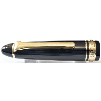 Sailor 1911S Profit Casual Fountain Pen, Black with Gold Accents Sailor 1911S Profit Casual Fountain Pen, Black with Gold Accents