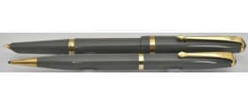 CS1008 Conway Stewart No. 106 Fountain Pen and No. 42 Pencil Set, boxed.  (Medium).