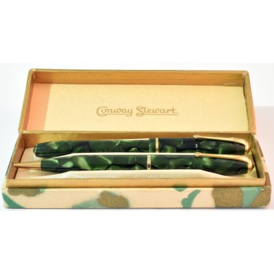 CS1129 Conway Stewart Dinkie No. 550 Fountain Pen and No. 25 Pencil Set, boxed (Soft Broad Stub)