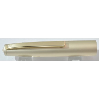 CS1136 Conway Stewart No. 107 Fountain Pen and Pencil Set, boxed.  (Soft Fine)