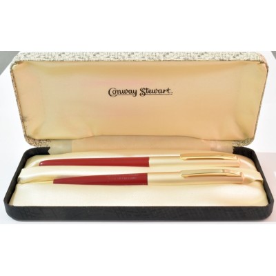 CS1136 Conway Stewart No. 107 Fountain Pen and Pencil Set, boxed.  (Soft Fine)