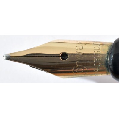 CS1139 Conway Stewart Dinkie No. 560 Fountain Pen and No. 25 Pencil Set, boxed (Soft Fine)