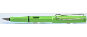 LM121 Lamy Safari Fountain Pen, Green. (Medium) LM121 Lamy Safari Fountain Pen, Green. (Medium)