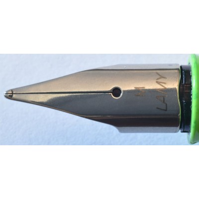 LM121 Lamy Safari Fountain Pen, Green. (Medium) LM121 Lamy Safari Fountain Pen, Green. (Medium)