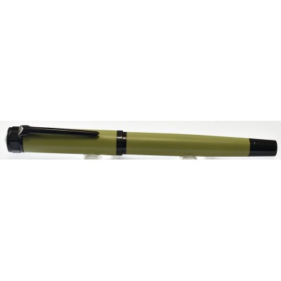 MS933 Ellington Fountain Pen, boxed (Fine)