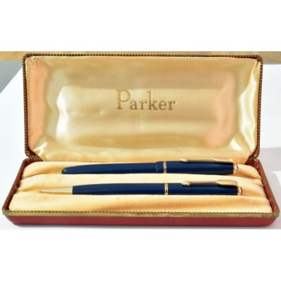 PA3724 Parker Duofold Lady Fountain Pen and Pencil Set, boxed. (Medium)