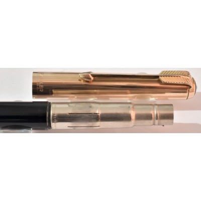 PA3772 Parker 51 Custom Aerometric Fountain Pen and Pencil Set, boxed. (Medium)