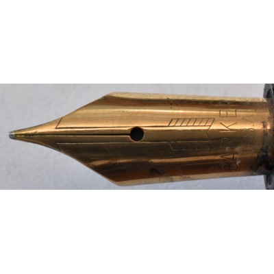 PA3783 Parker Vacumatic Junior.  (Soft Medium)