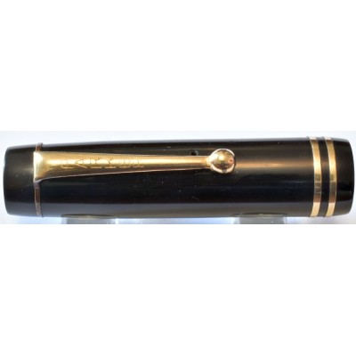 PA3825 Parker Duofold Junior, Streamlined.  (Semi-Flexible Fine)