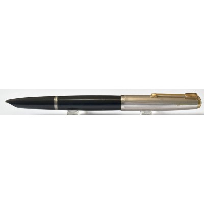 PA3850 Parker 51 Aerometric (Rolled Silver Cap). (Medium)