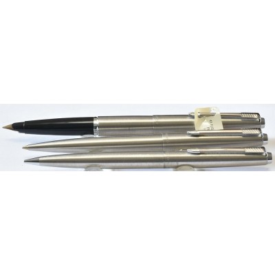 PA3860 Parker 45 Flighter Threesome, boxed. (Fine)