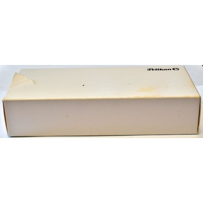 PE129 Pelikan P205, boxed. (Fine) PE129 Pelikan P205, boxed. (Fine)