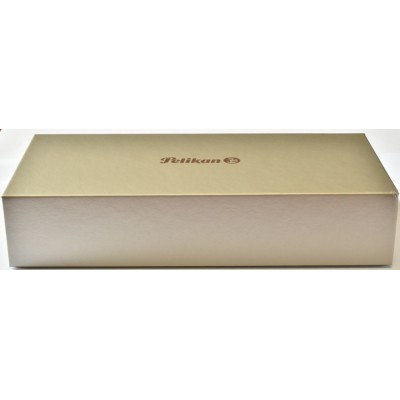 PE136 Pelikan Souveran K805 Ballpoint, boxed.