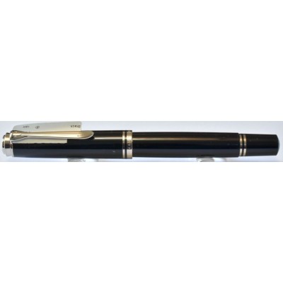 PE137 Pelikan Souveran M805, boxed. (Fine)