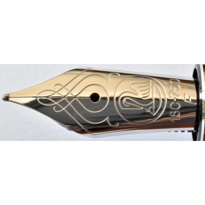 PE137 Pelikan Souveran M805, boxed. (Fine)