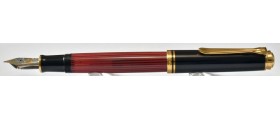PE138 Pelikan Souveran M800, boxed. (Medium) PE138 Pelikan Souveran M800, boxed. (Medium)