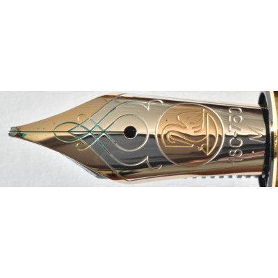 PE140 Pelikan Souveran M800, boxed. (Medium) PE140 Pelikan Souveran M800, boxed. (Medium)