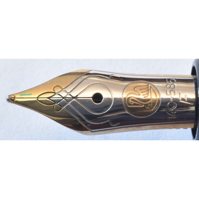 PE145 Pelikan Souveran M600, boxed. (Fine) PE145 Pelikan Souveran M600, boxed. (Fine)