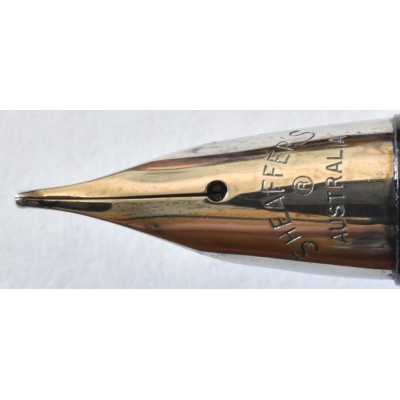 SH1943 Lady Sheaffer IV, Paisley Gold on Black.  (Medium)