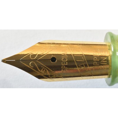 VN033 Varuna Acrylic Eyedropper (Fine to Medium) VN033 Varuna Acrylic Eyedropper (Fine to Medium)